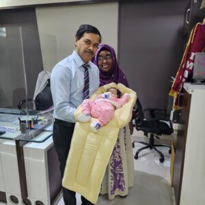 Dr. AMol Lunkad with happy patients (17)