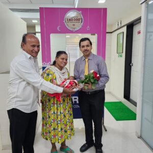 Dr. AMol Lunkad with happy patients (20)