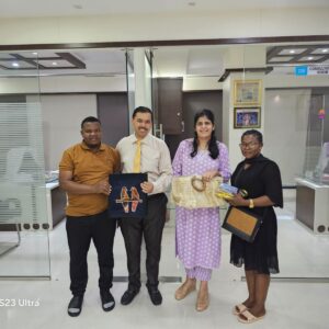 Dr. AMol Lunkad with happy patients (3)