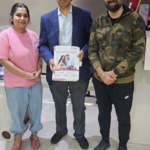 Dr. AMol Lunkad with happy patients (33)