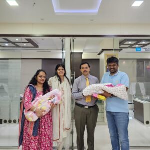 Dr. AMol Lunkad with happy patients (8)